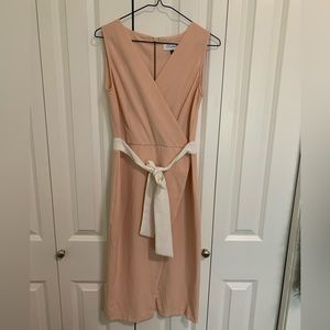 Closet London light pink dress with a white fabric belt size 6